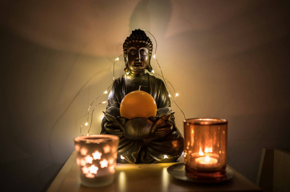 How to Build a Profitable Online Course Around Wellness Collection Candles (Without Burning Out)