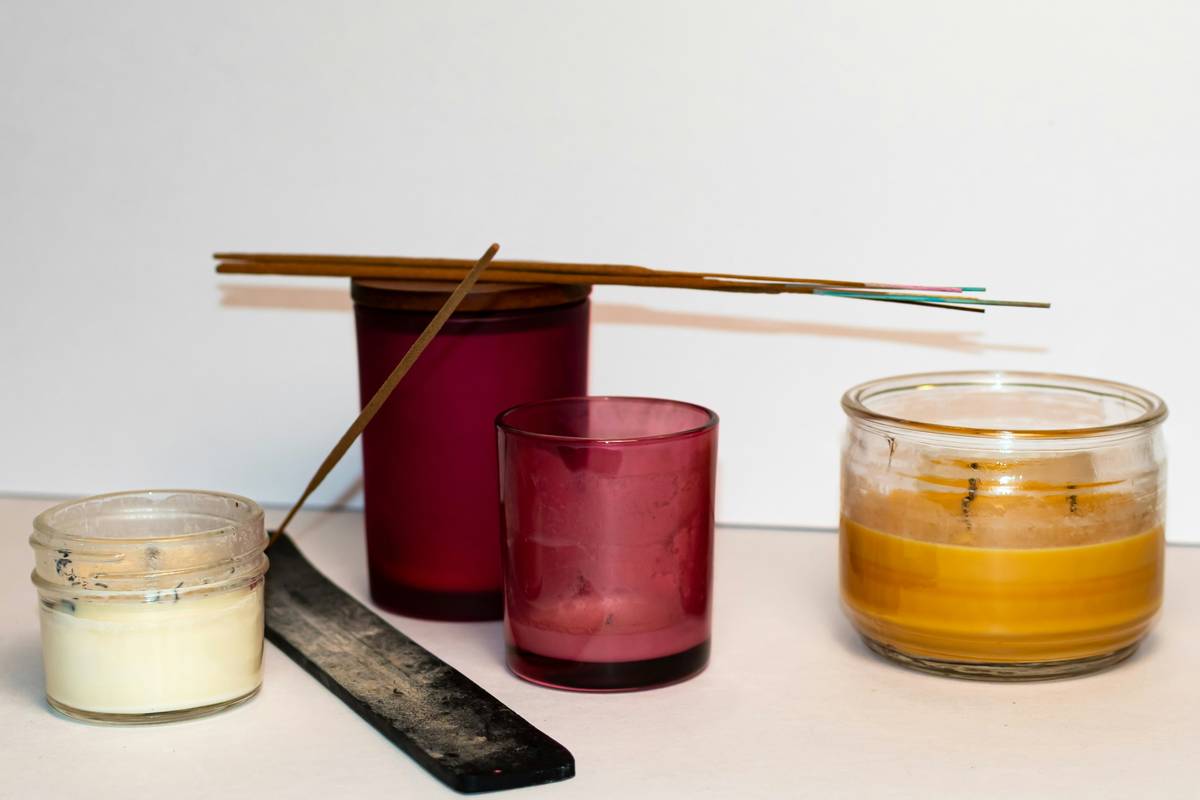 How to Make Scented Candles Homemade: A Creative Marketer’s Guide to Aromatherapy Success