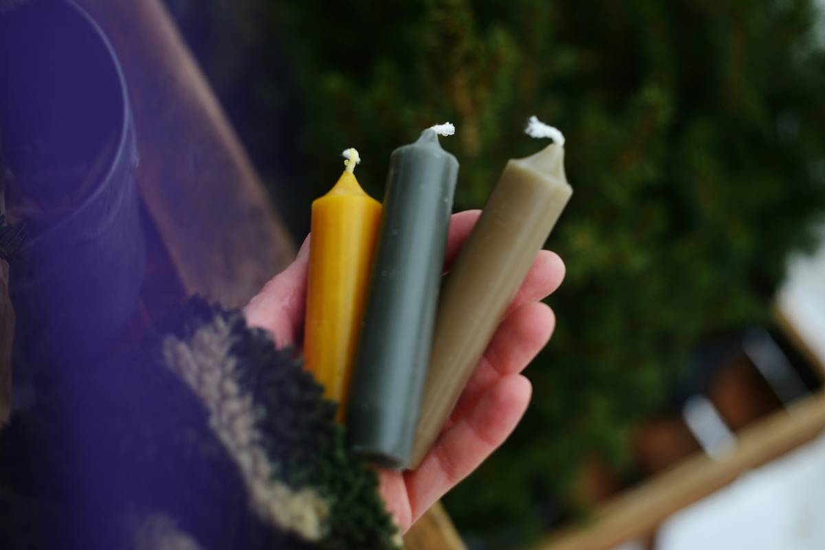 How to Scent Candles Naturally: A Creative Marketer’s Guide to Clean, Captivating Aromas