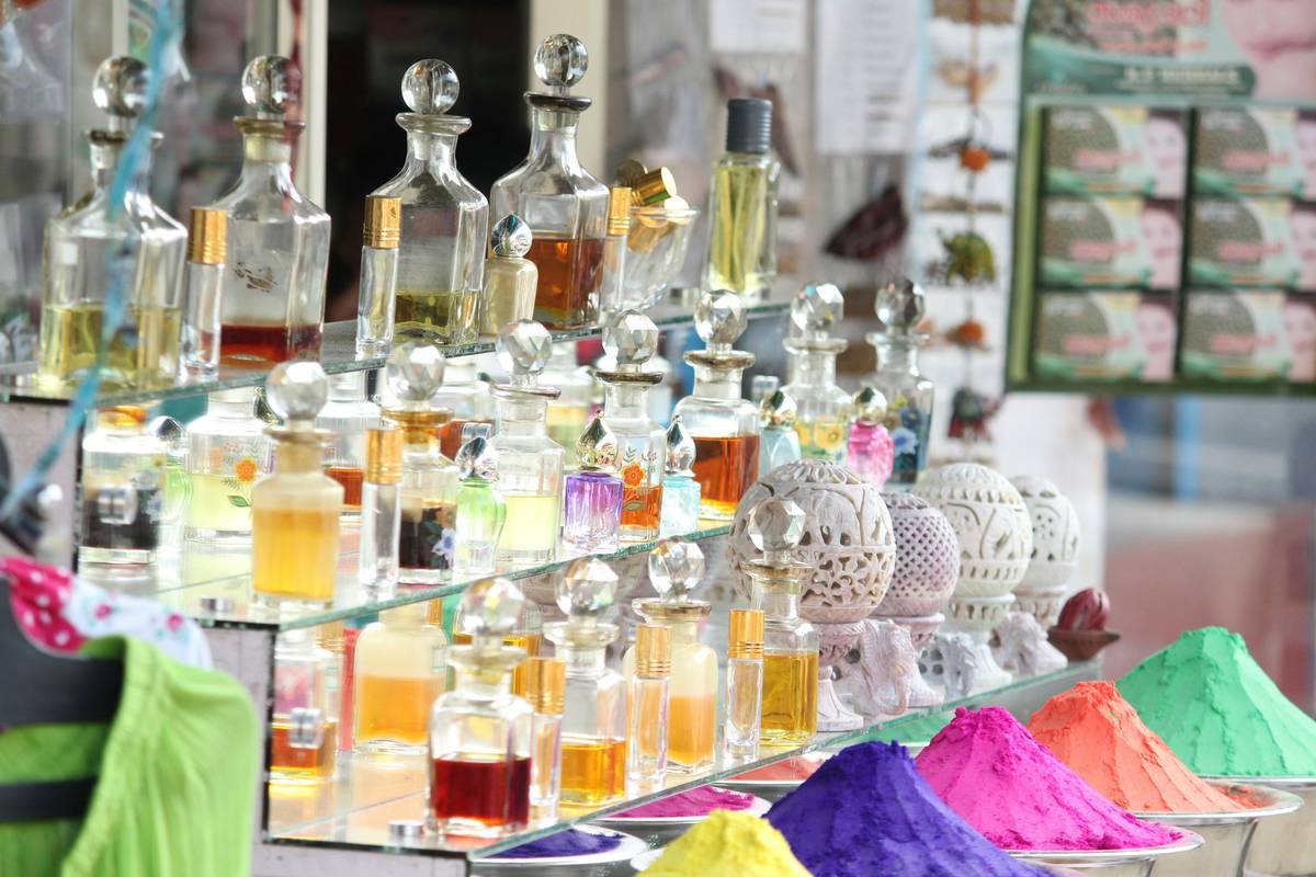 How to Scent Homemade Candles Like a Pro: Marketing-Savvy Aromatherapy Secrets That Actually Sell
