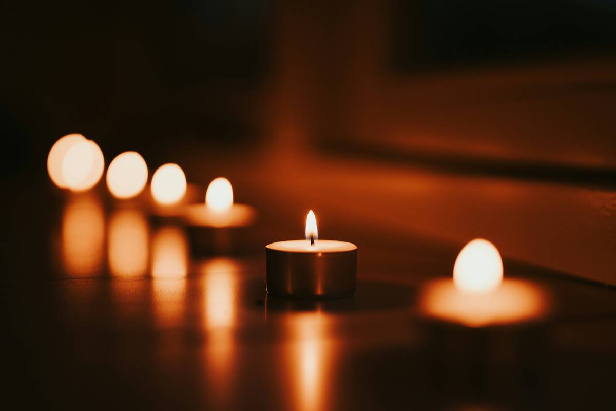 Red Candle Designs for Aromatherapy: Ignite Your Brand with Color Psychology & Creative Strategy