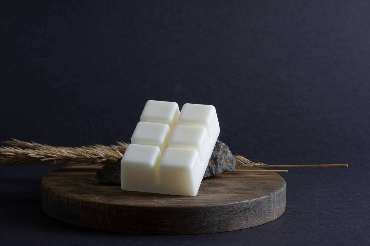 How to Make Wellness Candles: A Creative Marketer’s Guide to Aromatherapy Success
